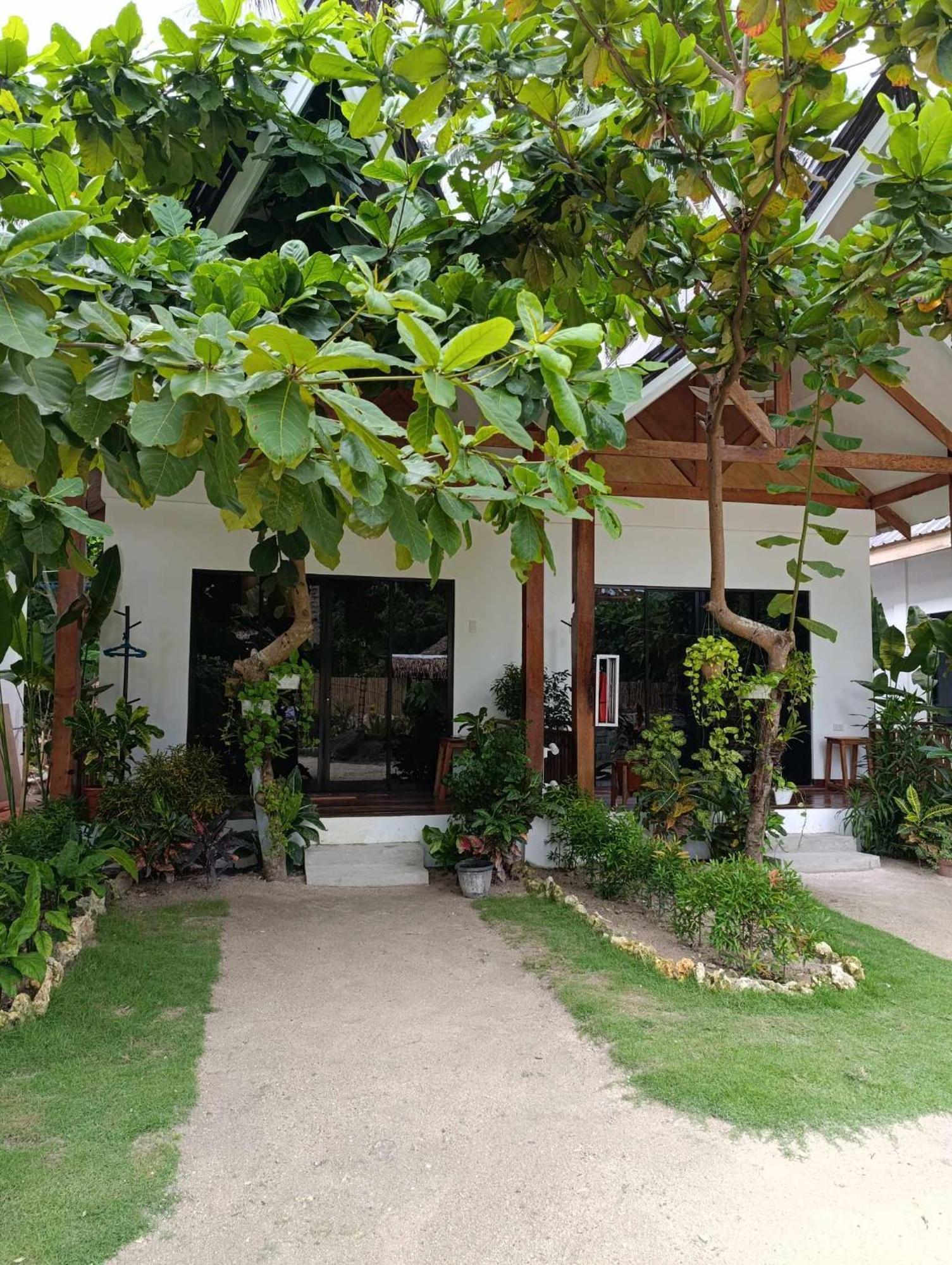 Helmina'S Villas General Luna  Extérieur photo