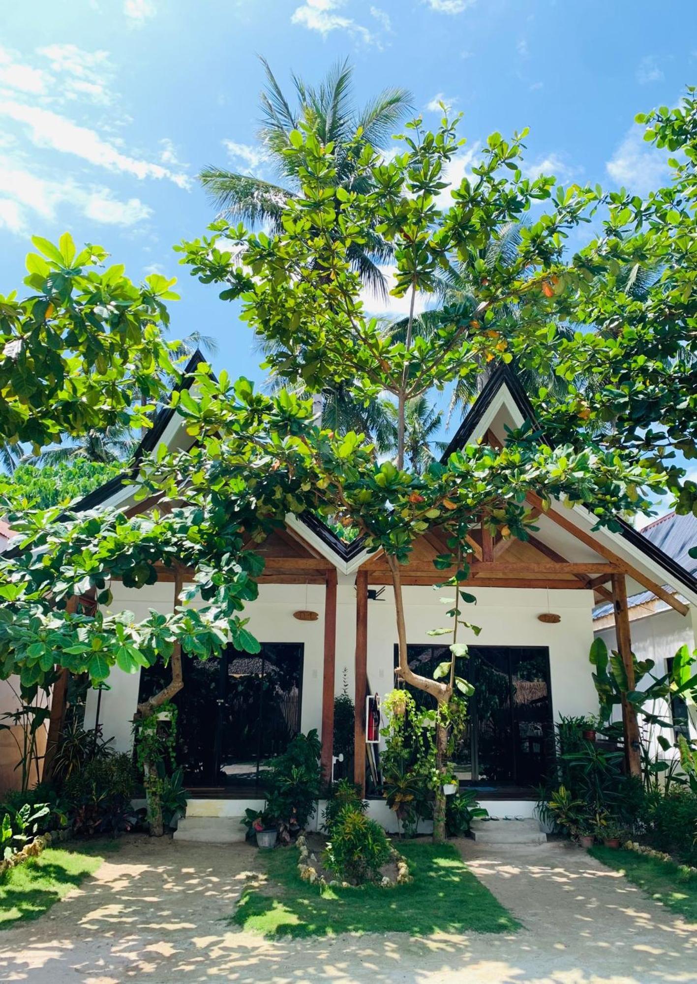 Helmina'S Villas General Luna  Extérieur photo