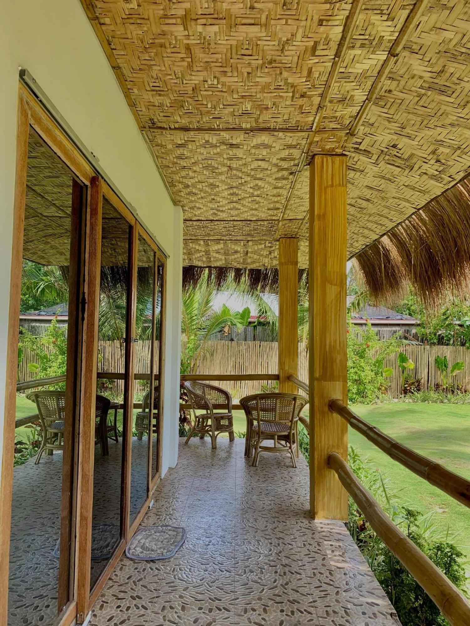 Helmina'S Villas General Luna  Extérieur photo